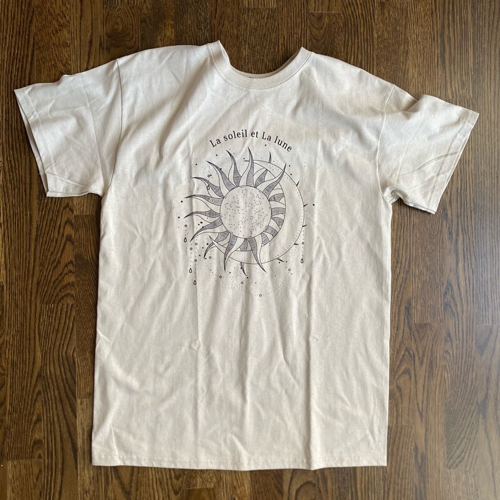Solstice Moon Graphic Boho Tee - Picture 2 of 6